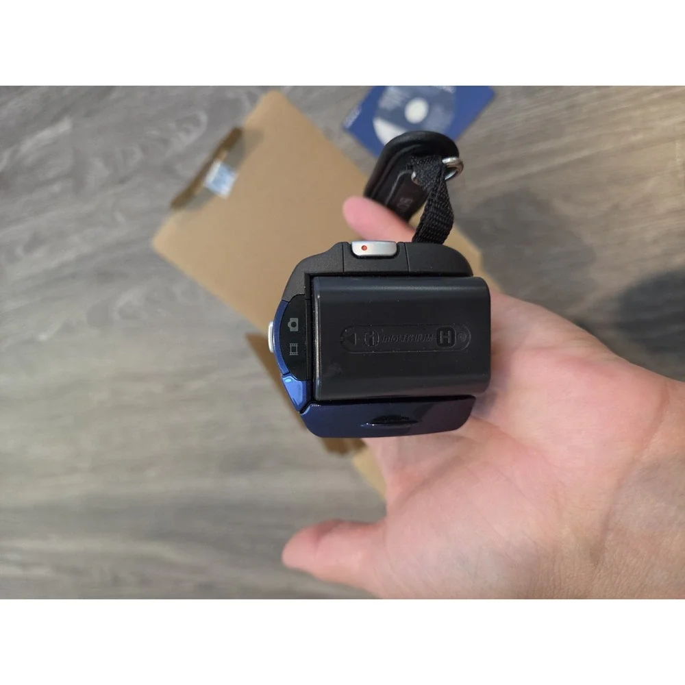 Sony DCR-SX41 Handycam Camcorder 8GB Blue Bundle - Tested Working